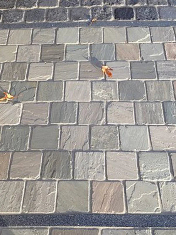 Kandla Grey Sandstone Cobbles