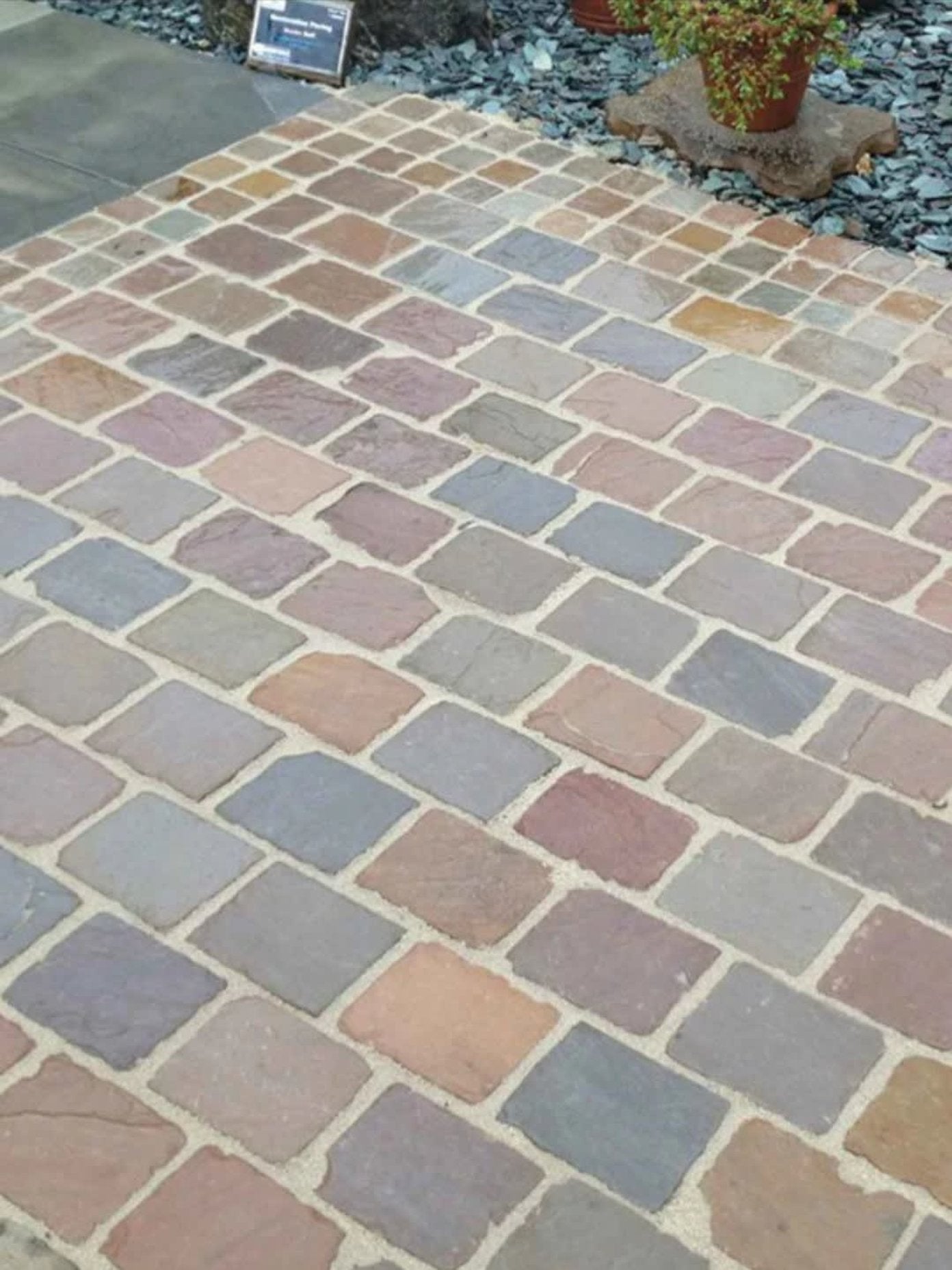 Raj Green Sandstone Cobbles